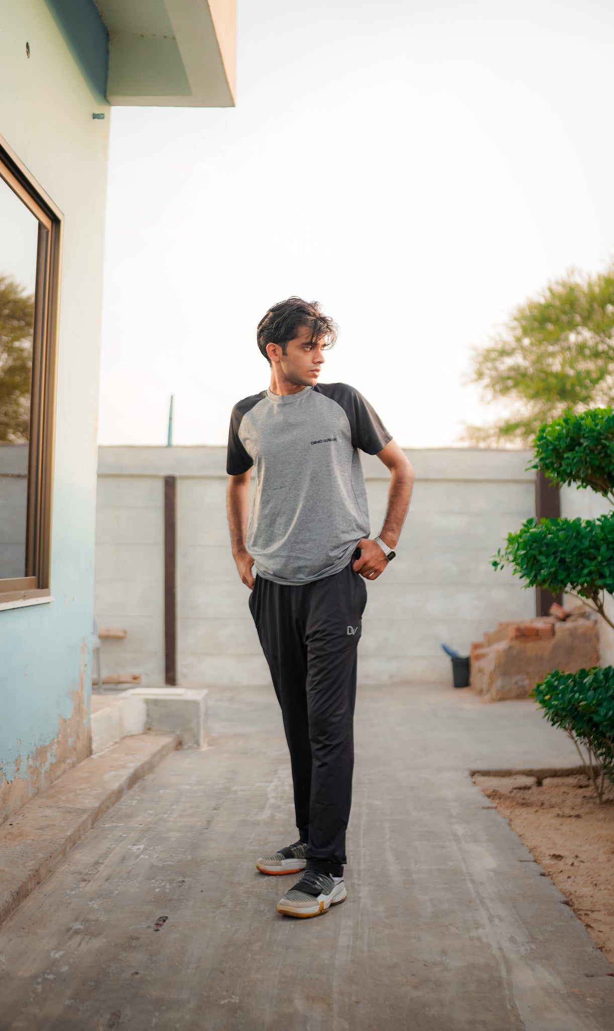 Men’s Gray & Black Lycra T-Shirt – Dino Wear